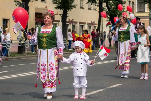В Могилёве в День города прошло театрализованное шествие