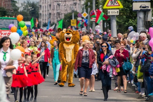 В Могилёве в День города прошло театрализованное шествие