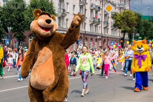 В Могилёве в День города прошло театрализованное шествие