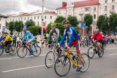 В Могилёве в День города прошло театрализованное шествие