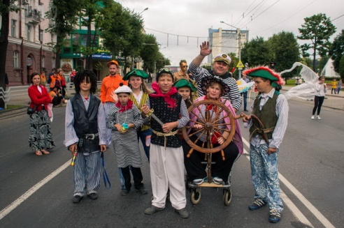В Могилёве в День города прошло театрализованное шествие