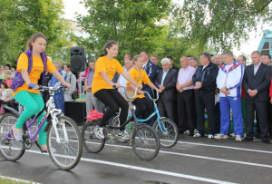 КТО В РАБОТЕ УСПЕШЕН,ТОТ И В СПОРТЕ СИЛЕН! КТО В РАБОТЕ УСПЕШЕН,ТОТ И В СПОРТЕ СИЛЕН!