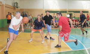 КТО В РАБОТЕ УСПЕШЕН,ТОТ И В СПОРТЕ СИЛЕН! КТО В РАБОТЕ УСПЕШЕН,ТОТ И В СПОРТЕ СИЛЕН!