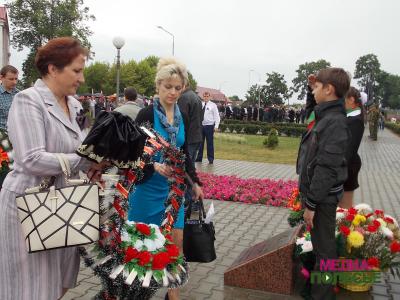 Июль. Независимость. Праздник под зонтом Июль. Независимость. Праздник под зонтом