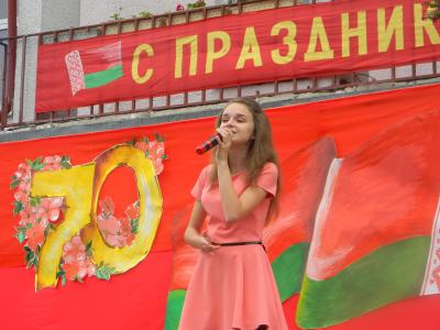 Июль. Независимость. Праздник под зонтом Июль. Независимость. Праздник под зонтом