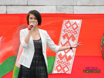 Июль. Независимость. Праздник под зонтом Июль. Независимость. Праздник под зонтом