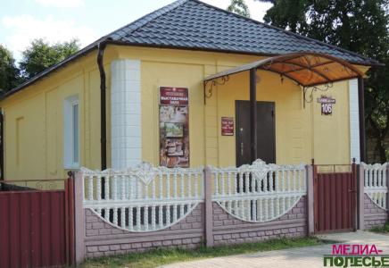 Першая выставачная зала у Століне пачала сваё існаванне з выставы работ земляка Уладзіміра Уродніча