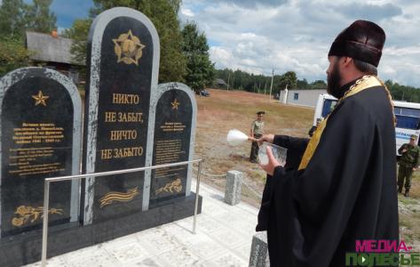 70 лет под мирным небом. В памятную дату на Лунинетчине прошли митинги, автопробег и открытие памятника 70 лет под мирным небом. В памятную дату на Лунинетчине прошли митинги, автопробег и открытие памятника