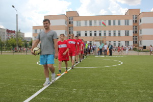 В рамках социального проекта «Родная сторона –детям» прошло открытие нового мини-футбольного поля в городе Костюковичи