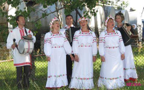 Юбілей адзначае «Ярок»