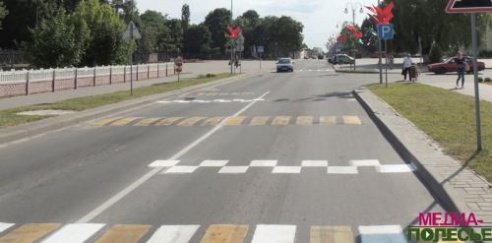 Около 2.000 флажков украсят райцентр в День Независимости