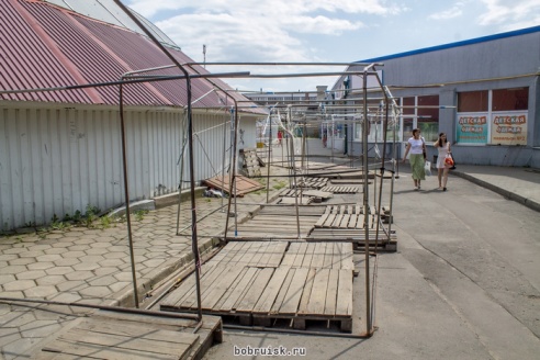 Бобруйский рынок пуст. Куда исчезли предприниматели?