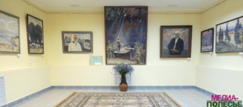 Першая выставачная зала у Століне пачала сваё існаванне з выставы работ земляка Уладзіміра Уродніча