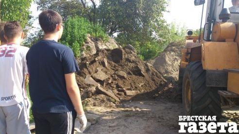 В Бресте найдена большая партия надгробных плит с еврейского кладбища