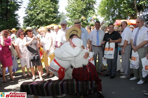 У Кобрыне прайшлі ўрачыстыя мерапрыемствы, прысвечаныя Дню горада і 70-годдзю вызвалення Кобрына ад нямецка-фашысцкіх захопнікаў.