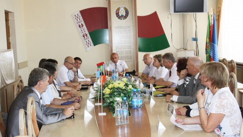 Наперад — сямімільнымі крокамі (+фота)