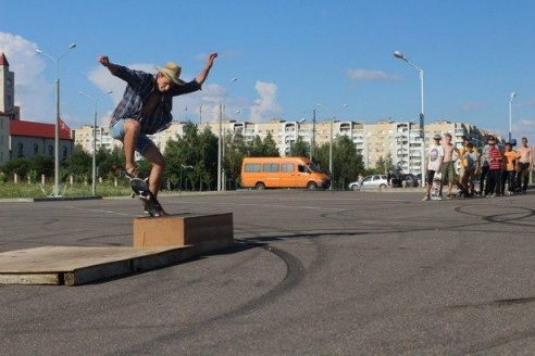 В Барановичах прошли соревнования по скейтбордингу