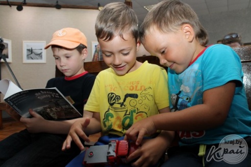 ФОТОРЕПОРТАЖ: Вилейчанин, живущий сейчас в Санкт-Петербурге, представил в родном городе свои фотоработы