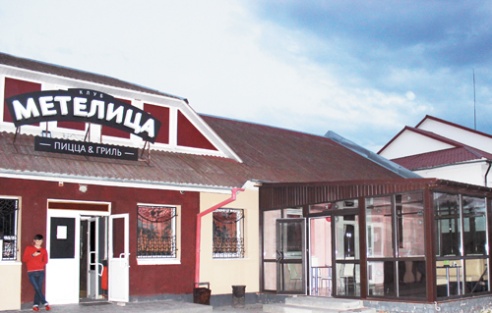 Открылся кафе-клуб «Метелица»