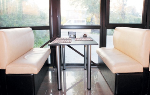 Открылся кафе-клуб «Метелица»