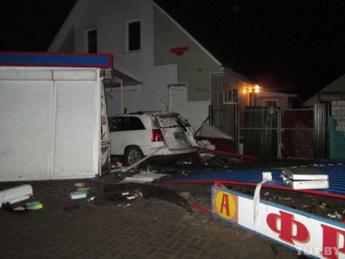 «Они просто переступили через нас, пострадавших, и пошли»: в Речице судили пьяного водителя, сбившего людей на остановке