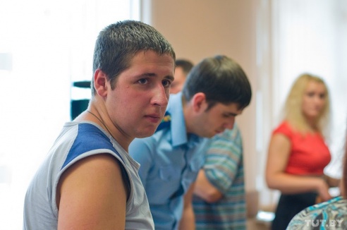 «Они просто переступили через нас, пострадавших, и пошли»: в Речице судили пьяного водителя, сбившего людей на остановке