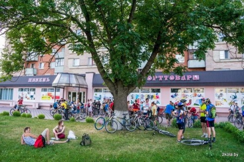 Более 100 велосипедистов проехали по улицам города Барановичи