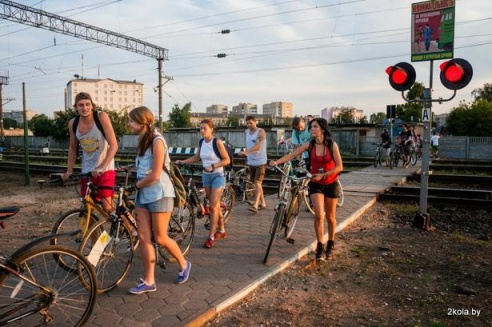 Более 100 велосипедистов проехали по улицам города Барановичи