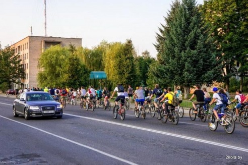 Более 100 велосипедистов проехали по улицам города Барановичи