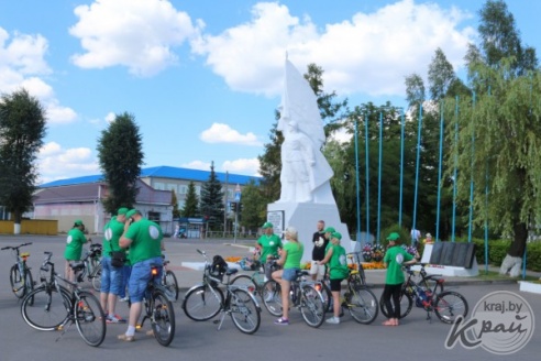 Велосипедный туризм развивает в Вилейском районе общественная организация «ЗОВиК» (ФОТО)