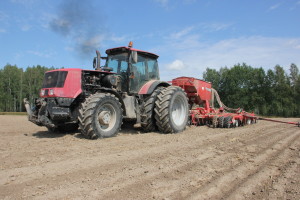 Оптимальные сроки наступили, сеялки вышли в поле.