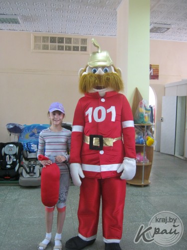 В детском магазине в Вилейке покупателям раздавали листовки по противопожарной безопасности (ФОТО)