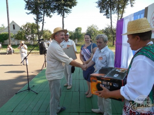 Гран-пры свята-конкурсу “Гліняны звон” атрымаў Алег Капуста з Івянца (ФОТА)