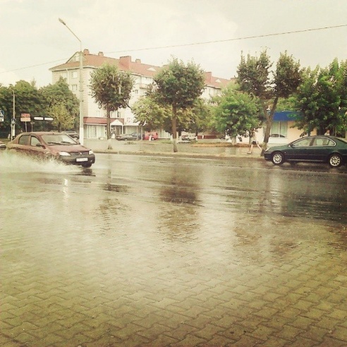 Долгожданный дождь. Фотографии случчан