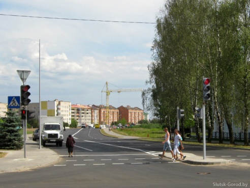 Разметка и знаки появились на новой дороге