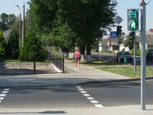 Разметка и знаки появились на новой дороге