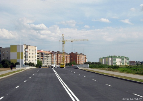 Разметка и знаки появились на новой дороге