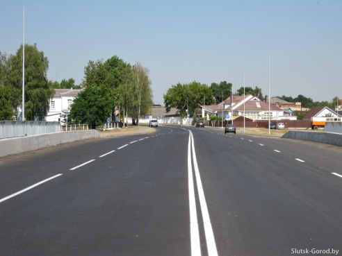 Разметка и знаки появились на новой дороге