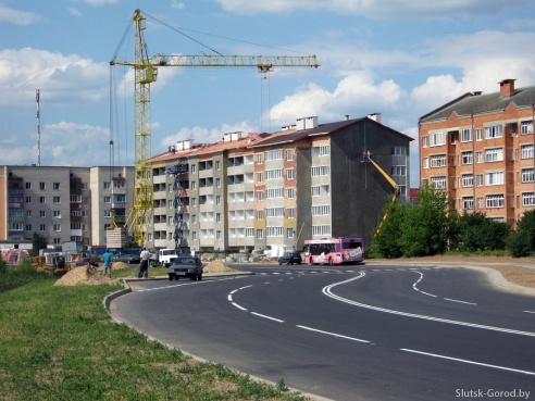 Разметка и знаки появились на новой дороге