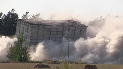 В Рогачеве для строительства «Евроопта» взорвали заброшенный склад комбикормов (фото)