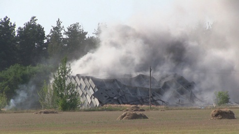 В Рогачеве для строительства «Евроопта» взорвали заброшенный склад комбикормов (фото)