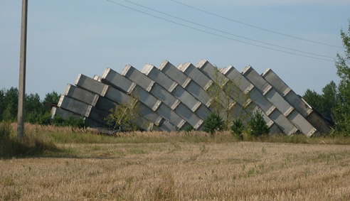 В Рогачеве для строительства «Евроопта» взорвали заброшенный склад комбикормов (фото)