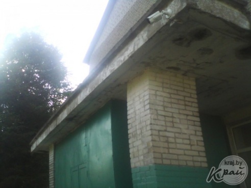 ФОТОФАКТ: Камеру видеонаблюдения установили на здании школы №1 в Вилейке