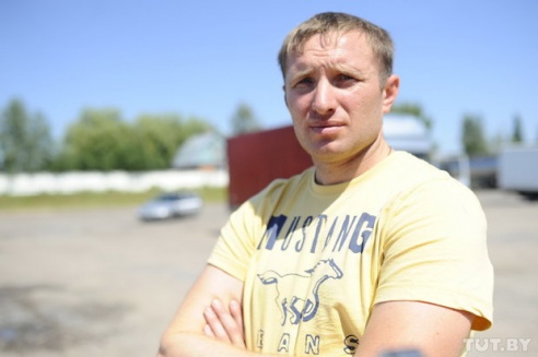 Владелец лимузинов о том, кому они нужны: "Секс, загс, роддом, военкомат"
