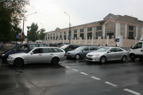 Последствия стихии в Могилёве: по колено воды, поваленные деревья и автомобильные пробки