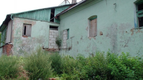 Памятники в собственности церкви
