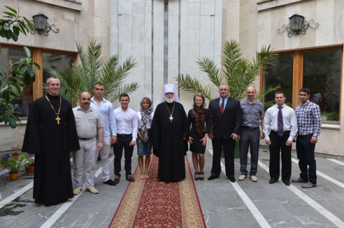 Под божьим покровительством