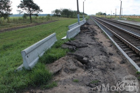 В Засковичах ремонтируют посадочную платформу (фото)