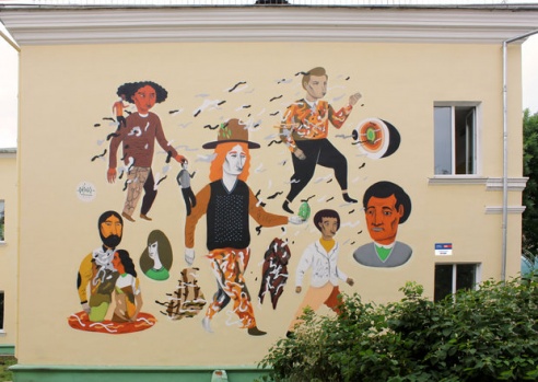 Как Короткевича перепутали с Кобзоном. Уличные художники потрудились в Рогачеве