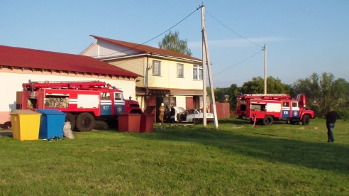 Пожар возле пожарки